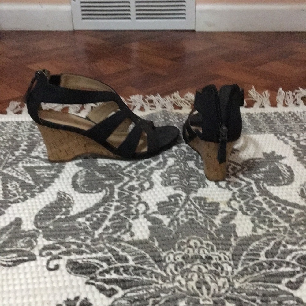 👡 - Picture 3 of 3